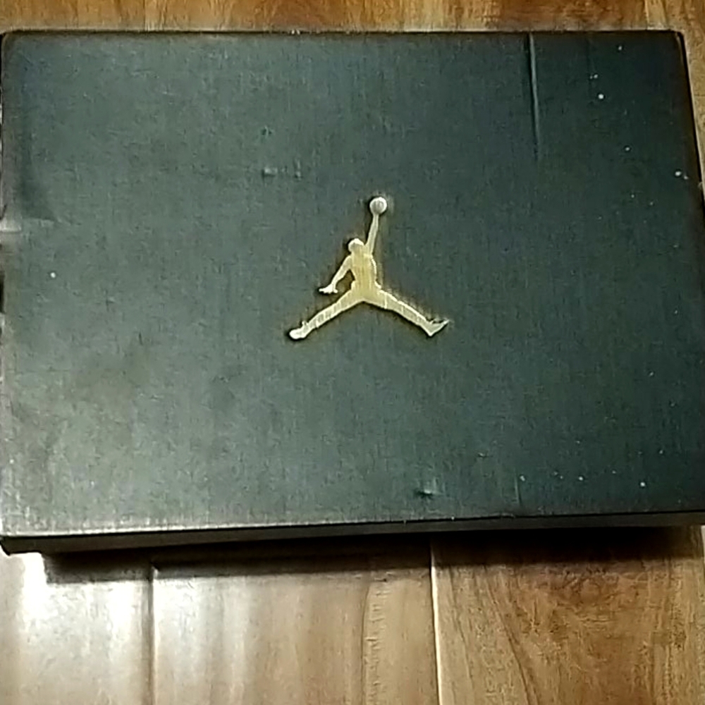 Jordan 1 Mid 2020 Royals